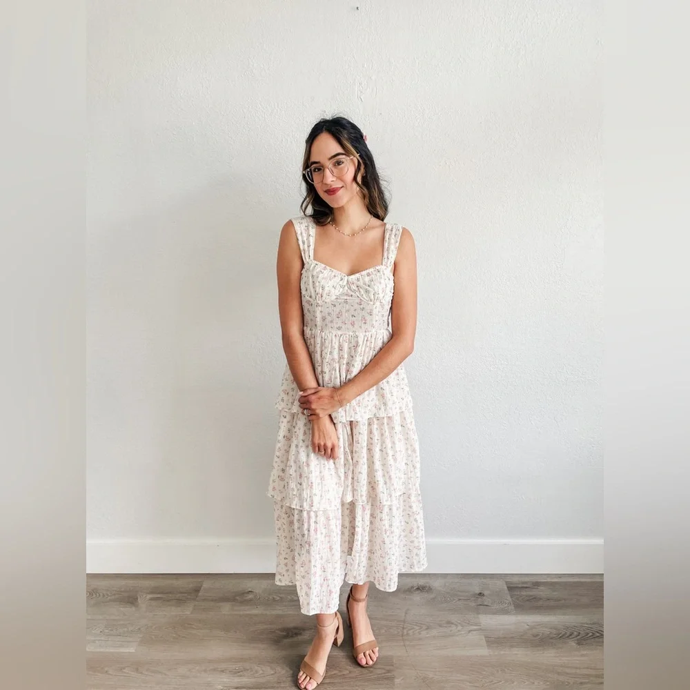 The whimsical dress - Picture 3 of 6